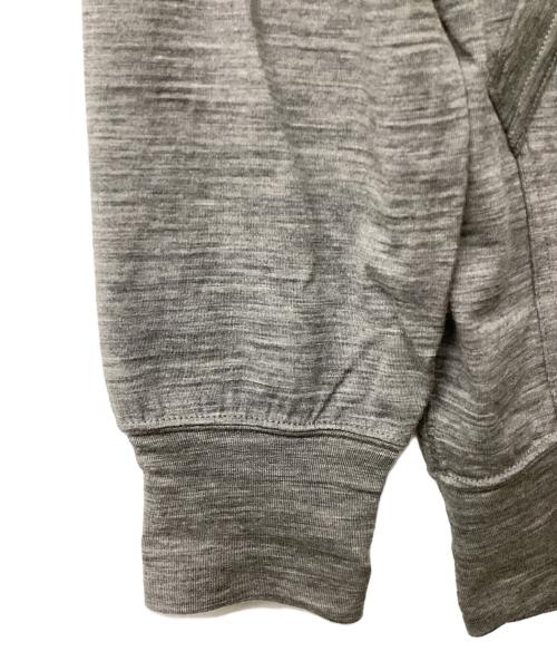 山と道（ヤマトミチ）山と道 (ヤマトミチ) 100％メリノフーディ（トレッキングウェア) グレー サイズ:Lの古着・服飾アイテム