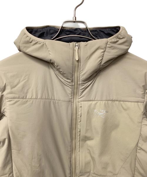 ARC'TERYX（アークテリクス）ARC'TERYX (アークテリクス) プロトン フーディ メンズ（トレッキングウェア) ベージュ サイズ:Sの古着・服飾アイテム
