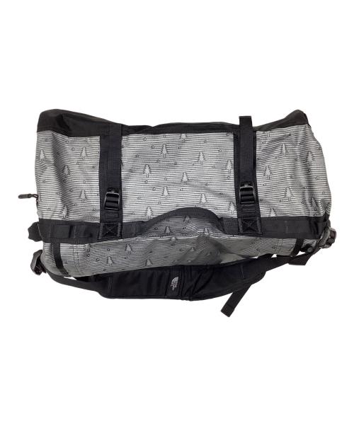 THE NORTH FACE（ザ ノース フェイス）THE NORTH FACE (ザ ノース フェイス) mina perhonen (ミナ ペルホネン) マウンテン トレース ダッフル S グレーの古着・服飾アイテム