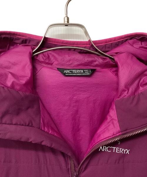ARC'TERYX（アークテリクス）ARC'TERYX (アークテリクス) アトムLTフーディ（トレッキングウェア) ショッキングピンク サイズ:Sの古着・服飾アイテム