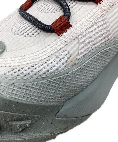 NIKE（ナイキ）NIKE (ナイキ) ACG マウンテン フライ 2 ロー ホワイト サイズ:26.5cmの古着・服飾アイテム