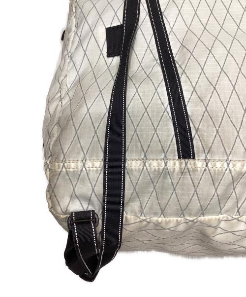 and wander（アンドワンダー）and wander (アンドワンダー) ECOPAK 30L 3way tote bag ホワイトの古着・服飾アイテム