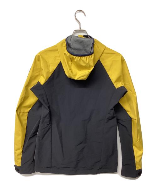 MILLET（ミレー）MILLET (ミレー) トリロジー V アイコン インフィニウム ジャケット(トレッキングウェア/ソフトシェル) ブラック×イエロー サイズ:Sの古着・服飾アイテム