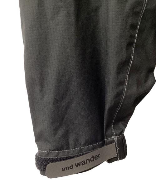 and wander（アンドワンダー）and wander (アンドワンダー) 3L UL rain jacket(トレッキングウェア/レインウェア) ブラック サイズ:Mの古着・服飾アイテム