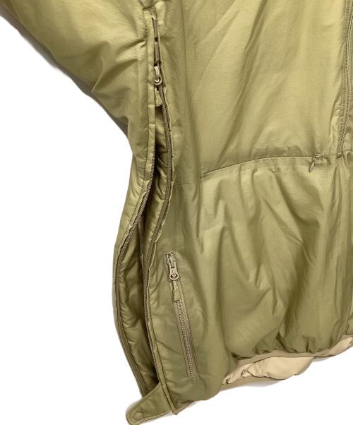 DAIWA（ダイワ）DAIWA (ダイワ) REVERSIBLE PULLOVER PUFF JACKET ベージュ サイズ:Lの古着・服飾アイテム