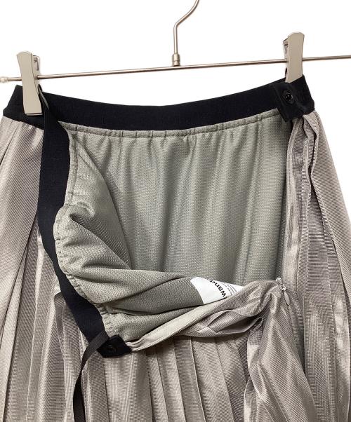 and wander（アンドワンダー）and wander (アンドワンダー) silver mesh skirt グレー サイズ:Sの古着・服飾アイテム