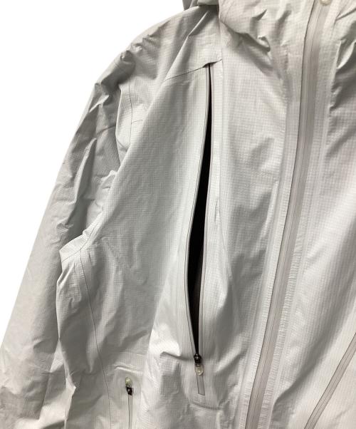 THE NORTH FACE（ザ ノース フェイス）THE NORTH FACE (ザ ノース フェイス) トレイルエンデュランスジャケット(トレッキングウェア/レインウェア) ホワイト サイズ:XLの古着・服飾アイテム