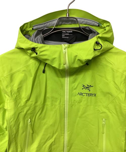 ARC'TERYX（アークテリクス）ARC'TERYX (アークテリクス) ベータSLハイブリッドジャケット(トレッキングウェア/レインウェア) 黄緑 サイズ:Sの古着・服飾アイテム