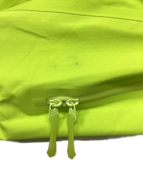 ARC'TERYX（アークテリクス）ARC'TERYX (アークテリクス) ベータSLハイブリッドジャケット(トレッキングウェア/レインウェア) 黄緑 サイズ:Sの古着・服飾アイテム