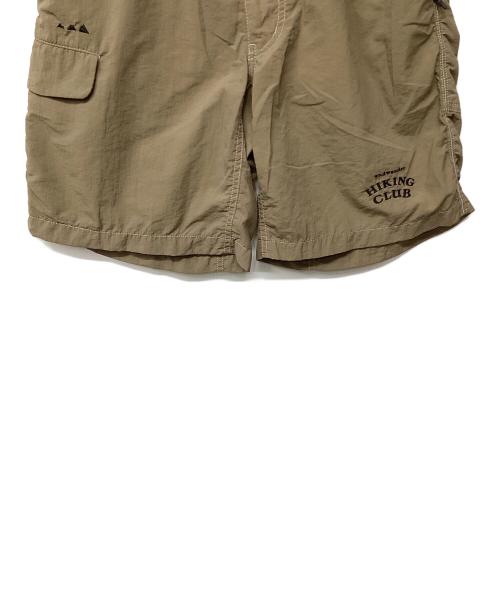 and wander（アンドワンダー）and wander (アンドワンダー) hiking club Ny taffeta hiker short pants(トレッキングボトム/ショート) ベージュ サイズ:Sの古着・服飾アイテム