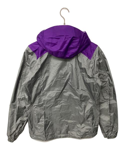 Patagonia（パタゴニア）Patagonia (パタゴニア) トレントシェルプルオーバー(トレッキングウェア/レインウェア) グレー×パープル サイズ:S 未使用品の古着・服飾アイテム