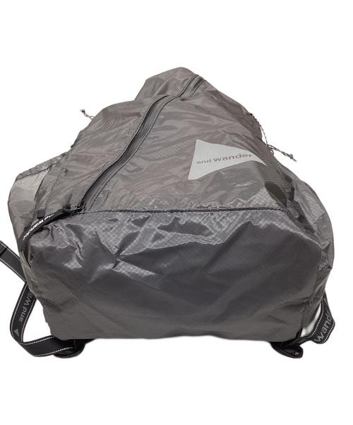 and wander（アンドワンダー）and wander (アンドワンダー) sil daypack チャコールグレーの古着・服飾アイテム