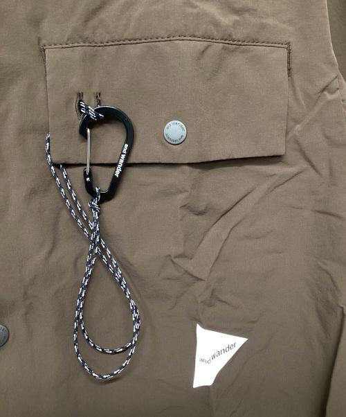 and wander（アンドワンダー）and wander (アンドワンダー) light w cloth shirt brown ブラウン サイズ:Sの古着・服飾アイテム