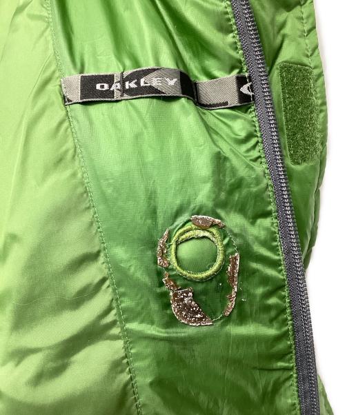 OAKLEY（オークリー）OAKLEY (オークリー) ランダムダウンジャケット グリーン サイズ:Lの古着・服飾アイテム