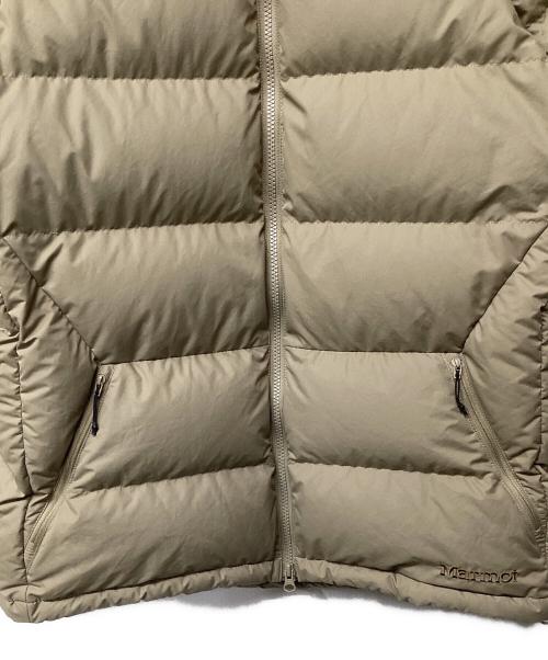 MARMOT（マーモット）MARMOT (マーモット) リザイドダウンジャケット ベージュ サイズ:Lの古着・服飾アイテム