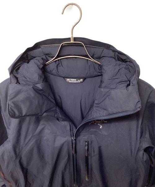 ARC'TERYX（アークテリクス）ARC'TERYX (アークテリクス) ベータインサレーテッドジャケット(トレッキングウェア) ネイビー サイズ:Sの古着・服飾アイテム