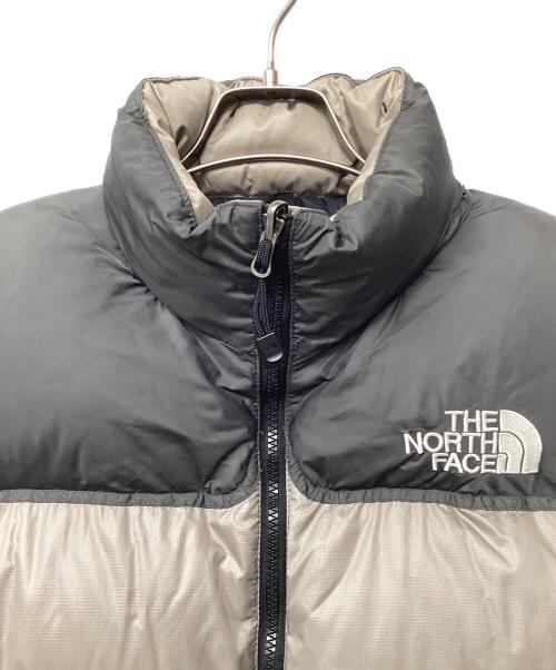 THE NORTH FACE（ザ ノース フェイス）THE NORTH FACE (ザ ノース フェイス) ヌプシベスト グレー×ライトベージュ サイズ:Mの古着・服飾アイテム
