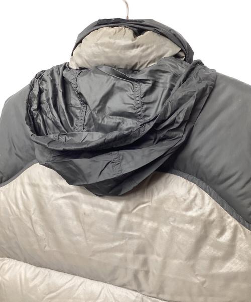 THE NORTH FACE（ザ ノース フェイス）THE NORTH FACE (ザ ノース フェイス) ヌプシベスト グレー×ライトベージュ サイズ:Mの古着・服飾アイテム