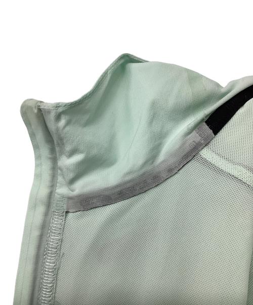 on（オン）on (オン) WEATHER JACKET(トレッキングウェア) スカイブルー サイズ:Mの古着・服飾アイテム