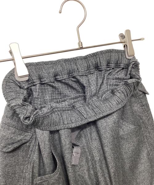 山と道（ヤマトミチ）山と道 (ヤマトミチ) Merino 5-Pocket Pants(トレッキングボトム) グレー サイズ:Mの古着・服飾アイテム