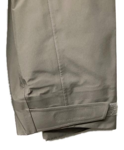 Karrimor（カリマー）Karrimor (カリマー) パフォーマンス レイン ジャケット（トレッキングウェア/レインウェア) グレー×ブラック サイズ:Mの古着・服飾アイテム
