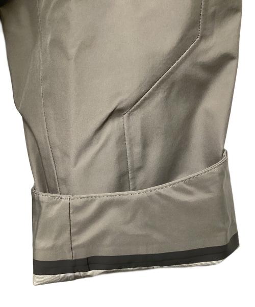 Karrimor（カリマー）Karrimor (カリマー) パフォーマンス レイン ジャケット（トレッキングウェア/レインウェア) グレー×ブラック サイズ:Mの古着・服飾アイテム
