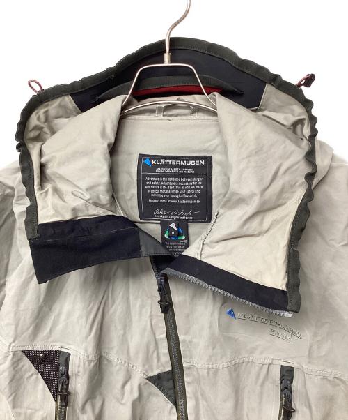 KLATTERMUSEN（クレッタルムーセン）KLATTERMUSEN (クレッタルムーセン) エイナリーダジャケット2.0（トレッキングウェア) グレー×ブラック サイズ:Lの古着・服飾アイテム