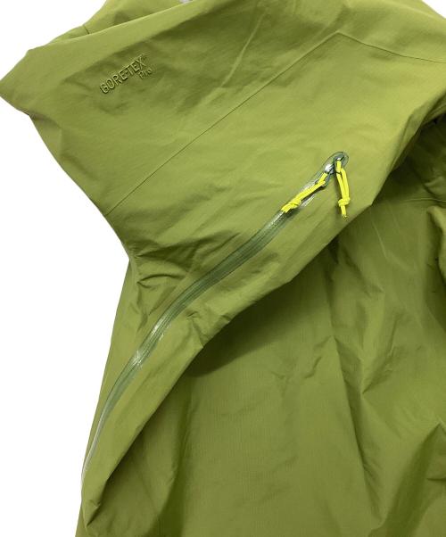 ARC'TERYX（アークテリクス）ARC'TERYX (アークテリクス) BETA AR ジャケット（トレッキングウェア/レインウェア) 黄緑 サイズ:Mの古着・服飾アイテム