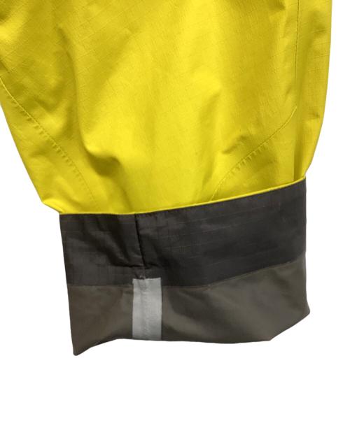 ARC'TERYX（アークテリクス）ARC'TERYX (アークテリクス) ベータSL ハイブリッドジャケット（トレッキングウェア/レインウェア) イエロー サイズ:XSの古着・服飾アイテム