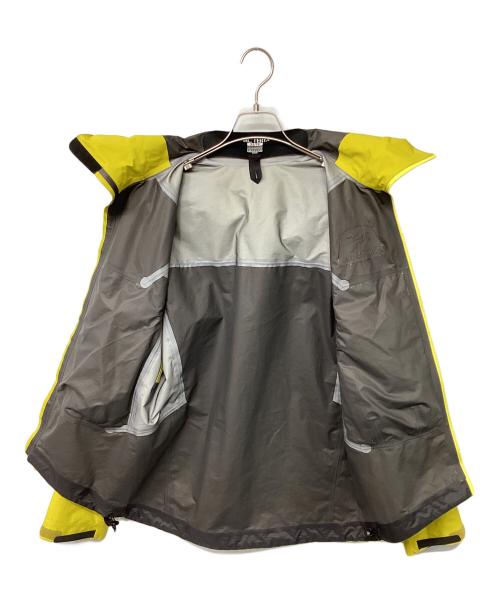 ARC'TERYX（アークテリクス）ARC'TERYX (アークテリクス) ベータSL ハイブリッドジャケット（トレッキングウェア/レインウェア) イエロー サイズ:XSの古着・服飾アイテム