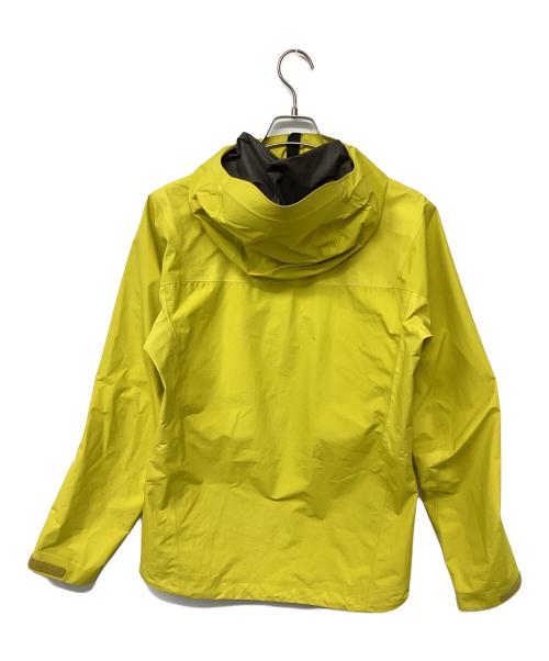 ARC'TERYX（アークテリクス）ARC'TERYX (アークテリクス) ベータSL ハイブリッドジャケット（トレッキングウェア/レインウェア) イエロー サイズ:XSの古着・服飾アイテム