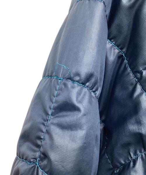Patagonia（パタゴニア）Patagonia (パタゴニア) ナノ・パフ・ビビー・プルオーバー（トレッキングウェア) ネイビー×レッド サイズ:Sの古着・服飾アイテム