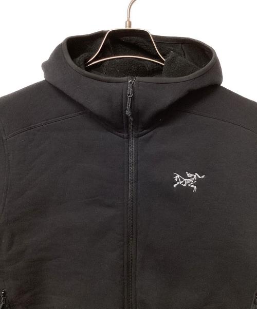 ARC'TERYX（アークテリクス）ARC'TERYX (アークテリクス) カイヤナイトフーディ（トレッキングウェア) ブラック サイズ:Mの古着・服飾アイテム