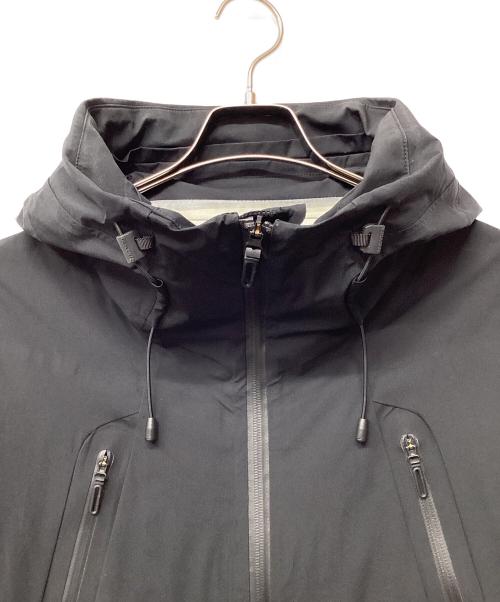 DESCENTE ALLTERRAIN（デザイント オルテライン）DESCENTE ALLTERRAIN (デザイント オルテライン) フローテック3Lハードシェルジャケット（トレッキングウェア) ブラック サイズ:Mの古着・服飾アイテム