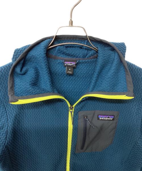 Patagonia（パタゴニア）Patagonia (パタゴニア) R1エア・フルジップ・フーディ（トレッキングウェア) ブルー サイズ:Mの古着・服飾アイテム