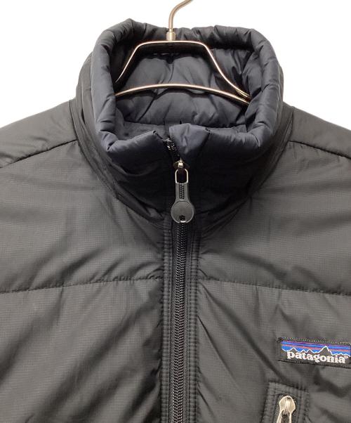 Patagonia（パタゴニア）Patagonia (パタゴニア) パフジャケット ブラック×ネイビー サイズ:Lの古着・服飾アイテム