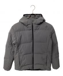 DESCENTE（デサント）の古着「アウトドアウェア(ジャケット)」｜グレー