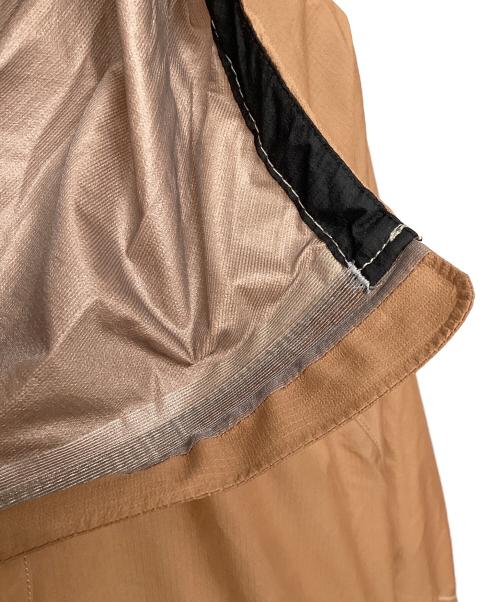 and wander（アンドワンダー）and wander (アンドワンダー) 3L UL rain jacket（トレッキングウェア/レインウェア) オレンジ サイズ:Lの古着・服飾アイテム