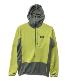 Patagonia（パタゴニア）の古着「R1 プルオーバー フーディ メンズ（トレッキングウェア)」｜イエロー×グレー