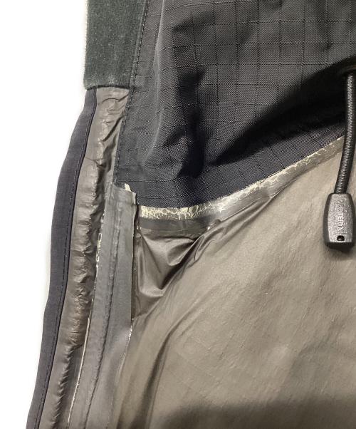 ARC'TERYX（アークテリクス）ARC'TERYX (アークテリクス) ベータSl ジャケット（トレッキングウェア/レインウェア) ブラック サイズ:Sの古着・服飾アイテム