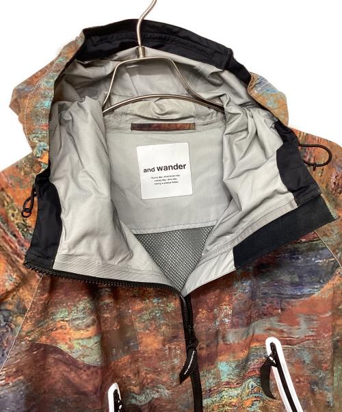 and wander（アンドワンダー）and wander (アンドワンダー) Pertex Printed Rain Jacket（トレッキングウェア/レインウェア) マルチカラー サイズ:Lの古着・服飾アイテム