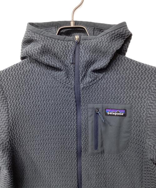 Patagonia（パタゴニア）Patagonia (パタゴニア) R1エア・フルジップ・フーディ（トレッキングウェア) ブルー サイズ:Mの古着・服飾アイテム