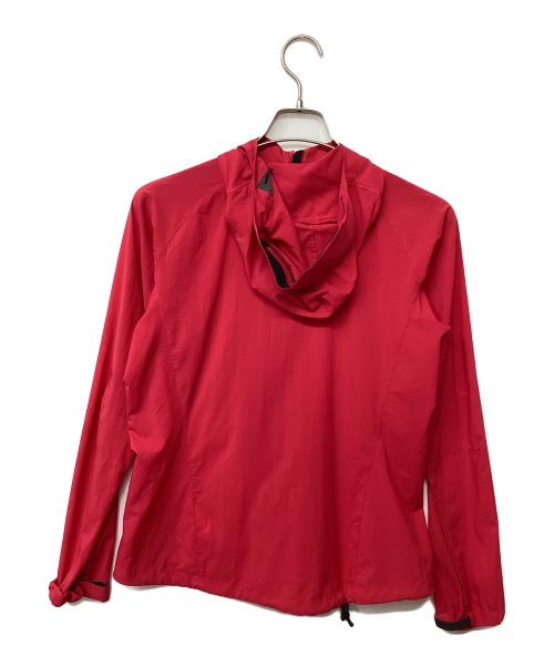 ARC'TERYX（アークテリクス）ARC'TERYX (アークテリクス) スコーミッシュフーディー（トレッキングウェア) ショッキングピンク サイズ:Sの古着・服飾アイテム