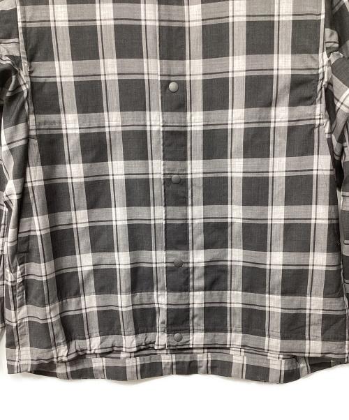 山と道（ヤマトミチ）山と道 (ヤマトミチ) β Merino Coach Shirt Jacket（トレッキングウェア) グレー サイズ:Sの古着・服飾アイテム