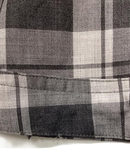 山と道（ヤマトミチ）山と道 (ヤマトミチ) β Merino Coach Shirt Jacket（トレッキングウェア) グレー サイズ:Sの古着・服飾アイテム