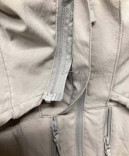 THE NORTH FACE（ザ ノース フェイス）THE NORTH FACE (ザ ノース フェイス) スワッシュジャケット（トレッキングウェア) ベージュ サイズ:Sの古着・服飾アイテム