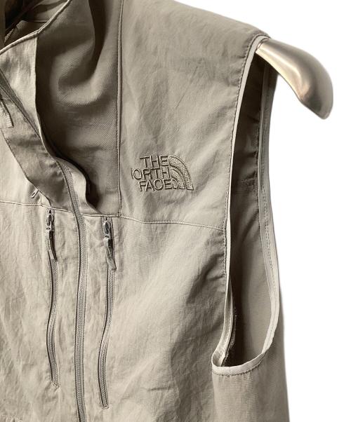 THE NORTH FACE（ザ ノース フェイス）THE NORTH FACE (ザ ノース フェイス) スワッシュジャケット（トレッキングウェア) ベージュ サイズ:Sの古着・服飾アイテム