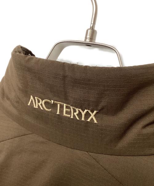 ARC'TERYX（アークテリクス）ARC'TERYX (アークテリクス) ATOM SV JACKET（トレッキングウェア) ブラウン サイズ:Lの古着・服飾アイテム