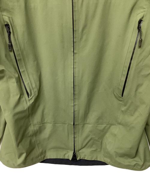 MILLET（ミレー）MILLET (ミレー) ティフォン50000 ストレッチ ジャケット（トレッキングウェア/レインウェア) オリーブ サイズ:Mの古着・服飾アイテム