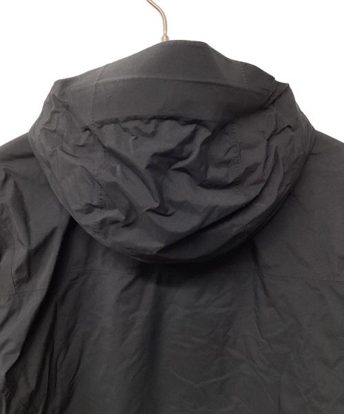 ARC'TERYX（アークテリクス）ARC'TERYX (アークテリクス) カッパフーディー（トレッキングウェア) ブラック サイズ:Mの古着・服飾アイテム